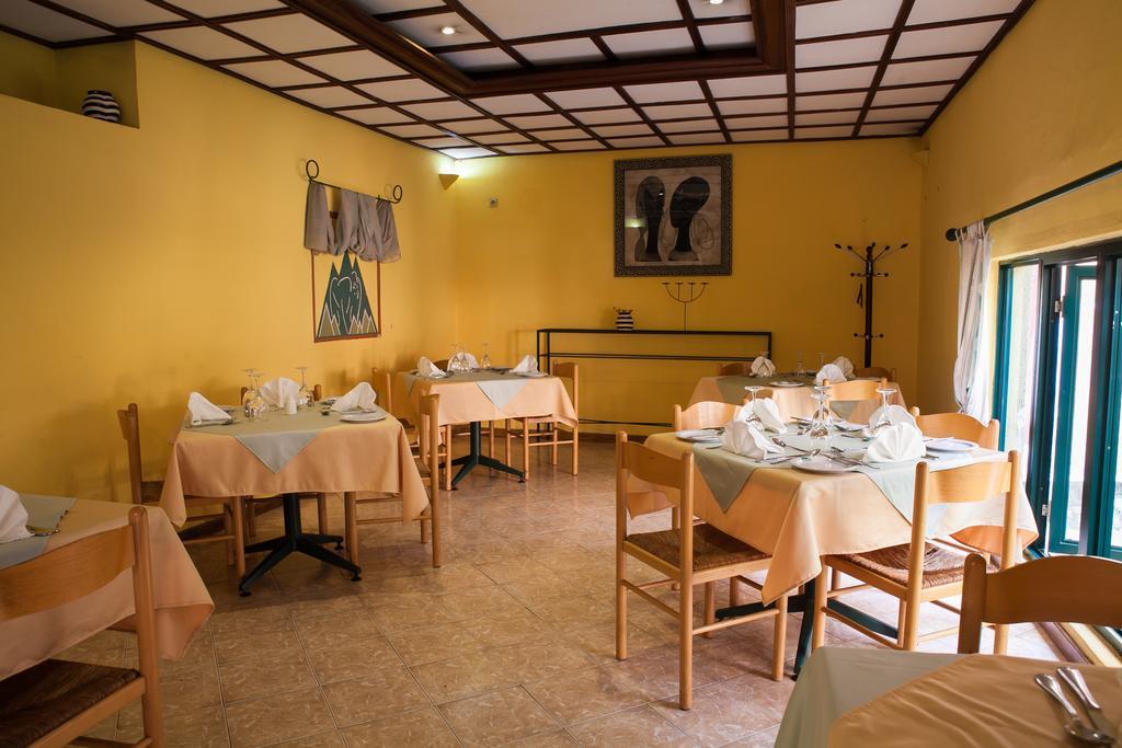 Gorillas City Centre Hotel Кигали Экстерьер фото